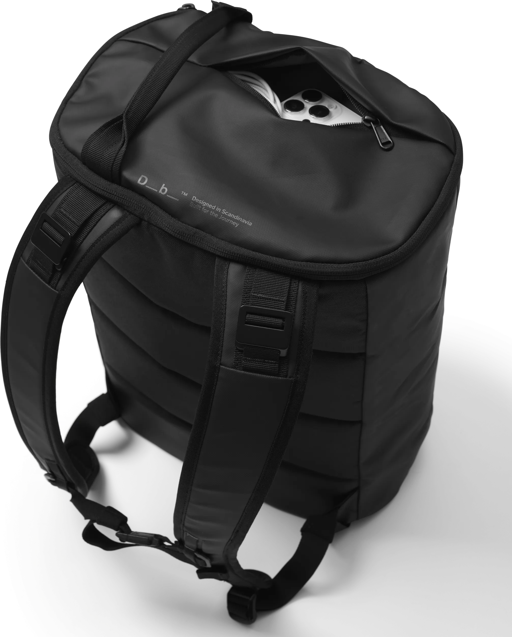 Db Roamer Duffel Pack 25L Falu Red | Buy Db Roamer Duffel Pack 25L Falu Red here | Outnorth